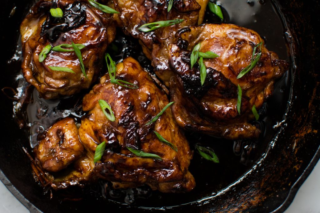 Honey Ginger Chicken Thighs | builicious